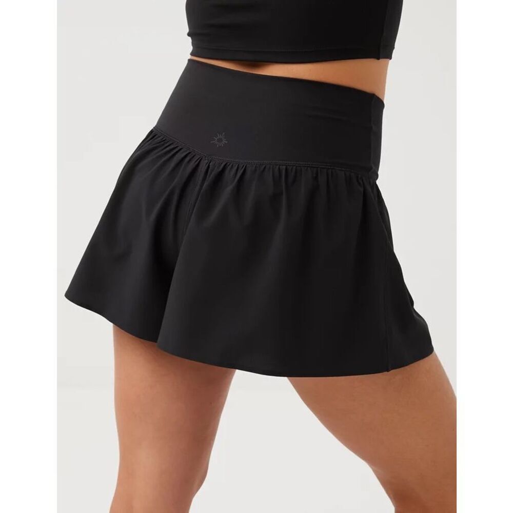 OFFLINE By Aerie Real Me Crossover Flowy Shorts In Black Size M